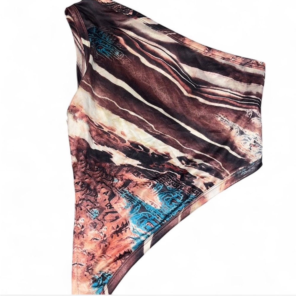 Asymmetrical top